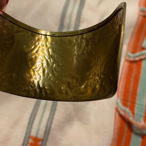 OHIO State Hammered Cuff Bracelet - Picture 8 of 9